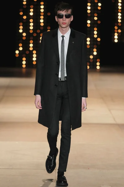 Look 9